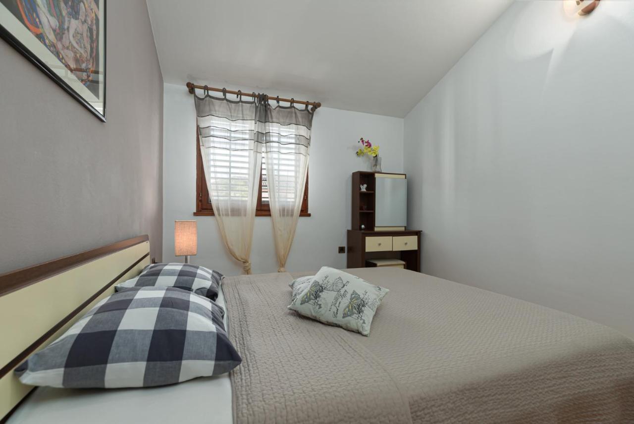 Appartement Biba Lux à Poreč Extérieur photo